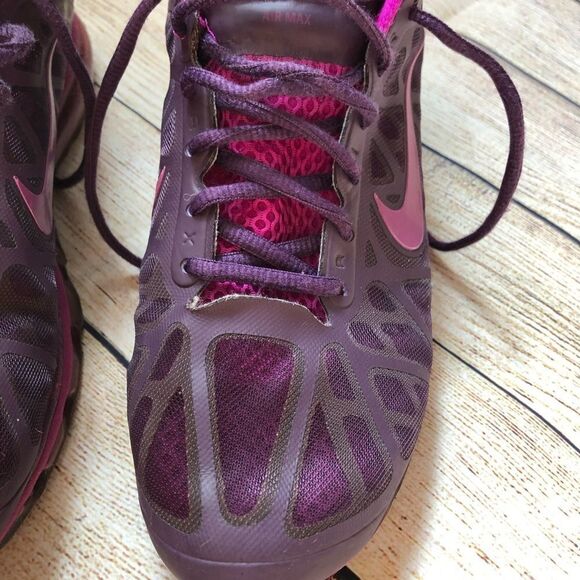 Nike AirMax Woman’s, Dark Purple Nike AirMax - Picture 2 of 8